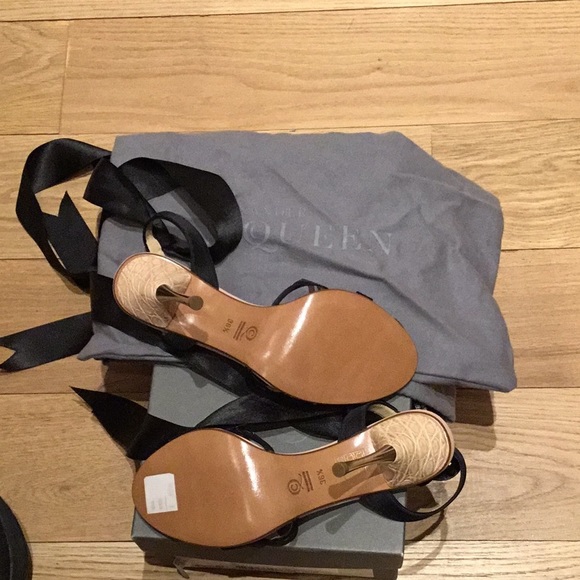 Alexander McQueen -vintage never worn - Picture 4 of 4